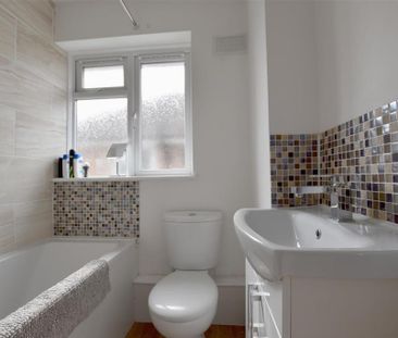 2 bedroom maisonette to rent - Photo 5