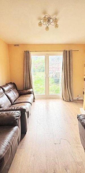 3 bedroom townhouse to rent - Photo 1