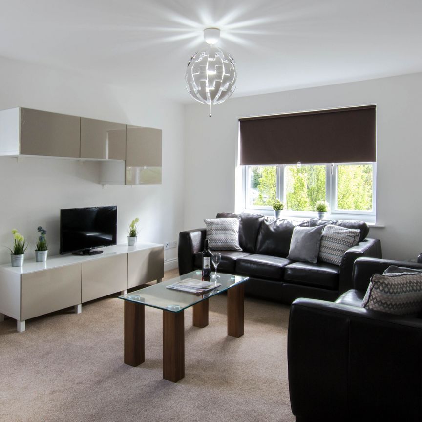 Town Mead, West Green, Crawley, RH11 - Photo 1