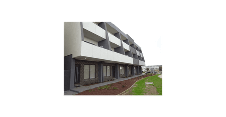 Stylish and Convenient Living in Craigieburn - Photo 2