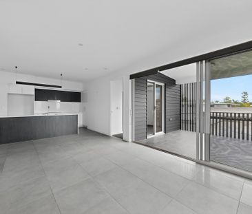 Modern Two Bedroom Apartment with AirCon - Photo 5