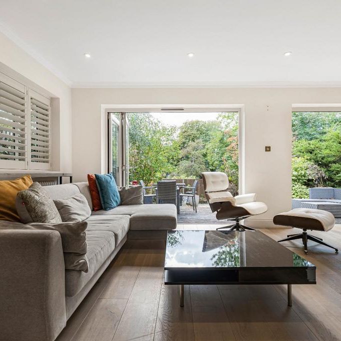4 bedroom detached house to rent - Photo 1