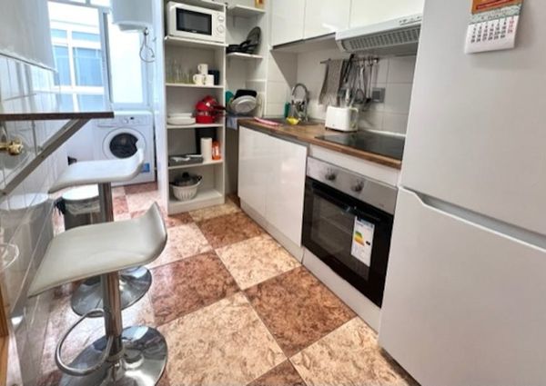 Calle León, Getafe, Community of Madrid 28903