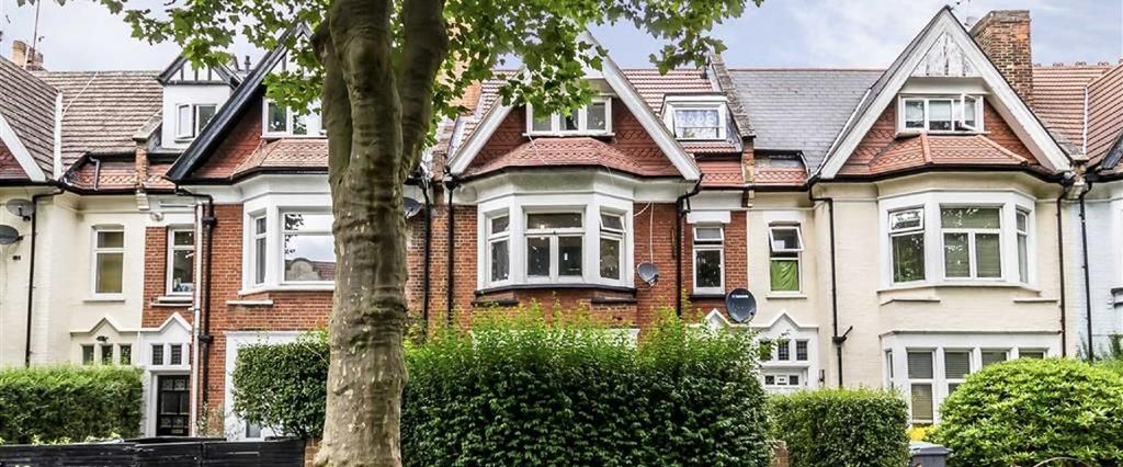 3 bedroom flat to rent - Photo 1