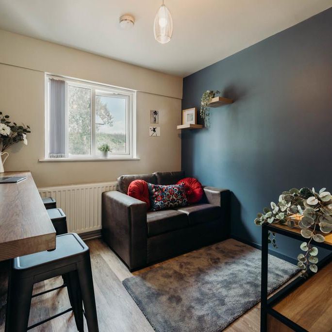 1 bedroom in a house share to rent - Photo 1