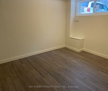 For Lease - 43 Fairglen Avenue, Toronto, Ontario - Photo 3