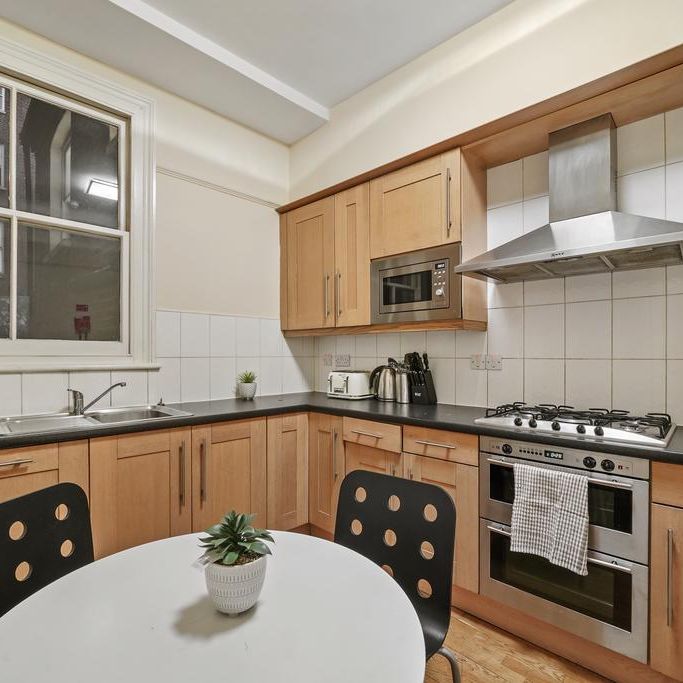 1 bedroom in a house share to rent - Photo 1