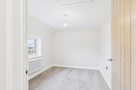 3 bedroom link detached house to rent - Photo 3