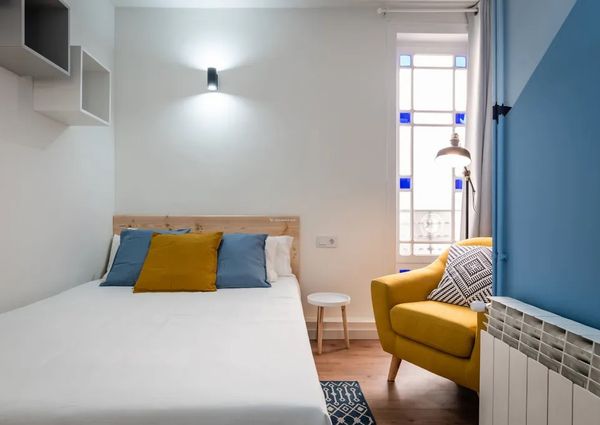 Ronda de Sant Pere, Barcelona, Catalonia 08010