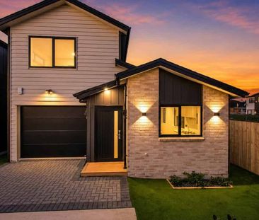 Spacious & Beautifully Designed 3-Bedroom Family Home 2 Bathrooms + Internal Garage + Papatoetoe - Photo 4