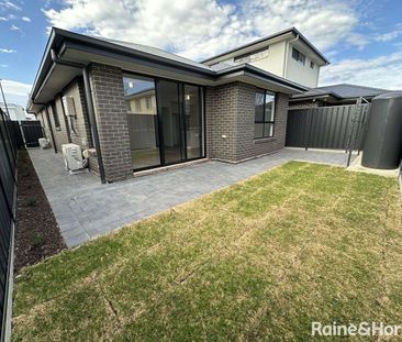 Cosy 3-Bedroom Home for Rent in Hillcrest! - Photo 1