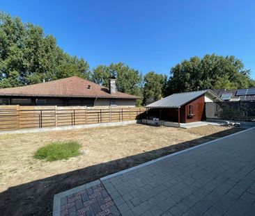 BAMBRUGGE - Prachtig gerenoveerde HoB op rustige locatie. - Photo 2