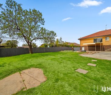 3 Hazelwood Street, Queanbeyan NSW 2620 - House For Rent | Domain - Photo 1