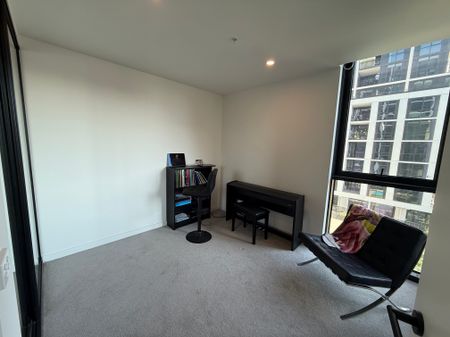 North Melbourne - Photo 5