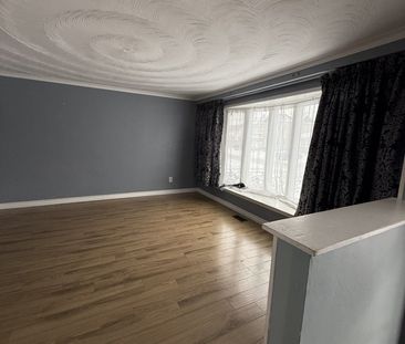 For Lease - 103 Cleta Drive Unit# Main, Toronto, Ontario - Photo 2