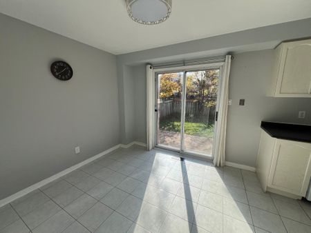 For Lease - 632 Fothergill Boulevard, Burlington, Ontario - Photo 2