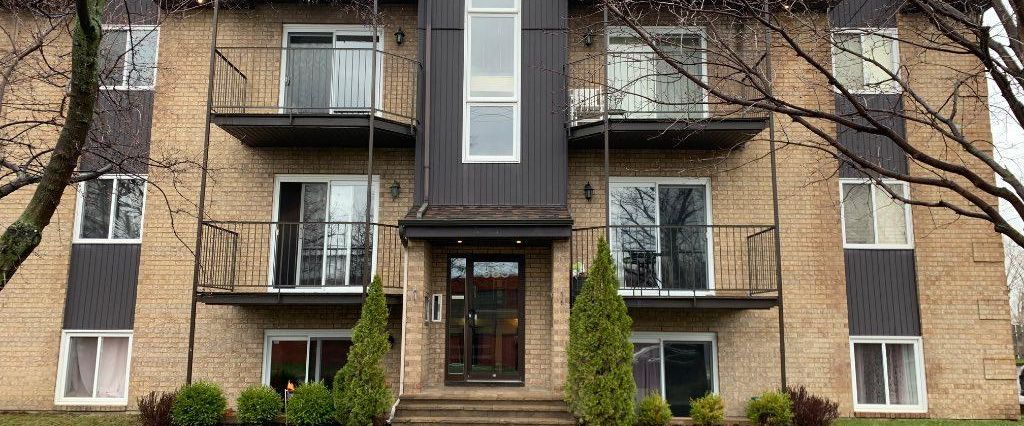 LAPRAIRIE, 4 1/2 style condo RENOVÉ a louer pres services et transports - Photo 1