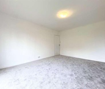 Barkham Road, Wokingham, Berkshire, RG41 - Photo 4