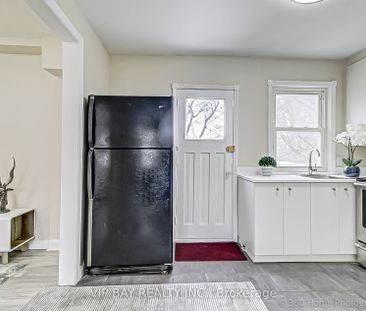 For Lease - 52 Athabaska Avenue, Toronto, Ontario - Photo 3