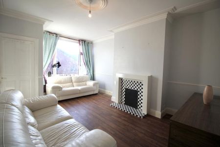 2 bedroom terraced house to rent - Photo 4