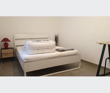 Appartement à Louer à LILLE 608 € - Photo 2