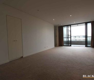 2 Bedroom Apartment in Kingston - Photo 6