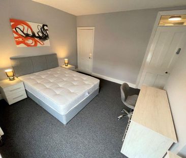 1 bedroom in a house share to rent - Photo 5