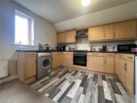 2 bedroom apartment to rent - Photo 4