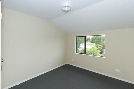 2/1 Bleakley Place, Hillcrest — - Photo 4