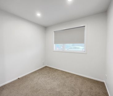 Spacious Townhouse - Photo 4