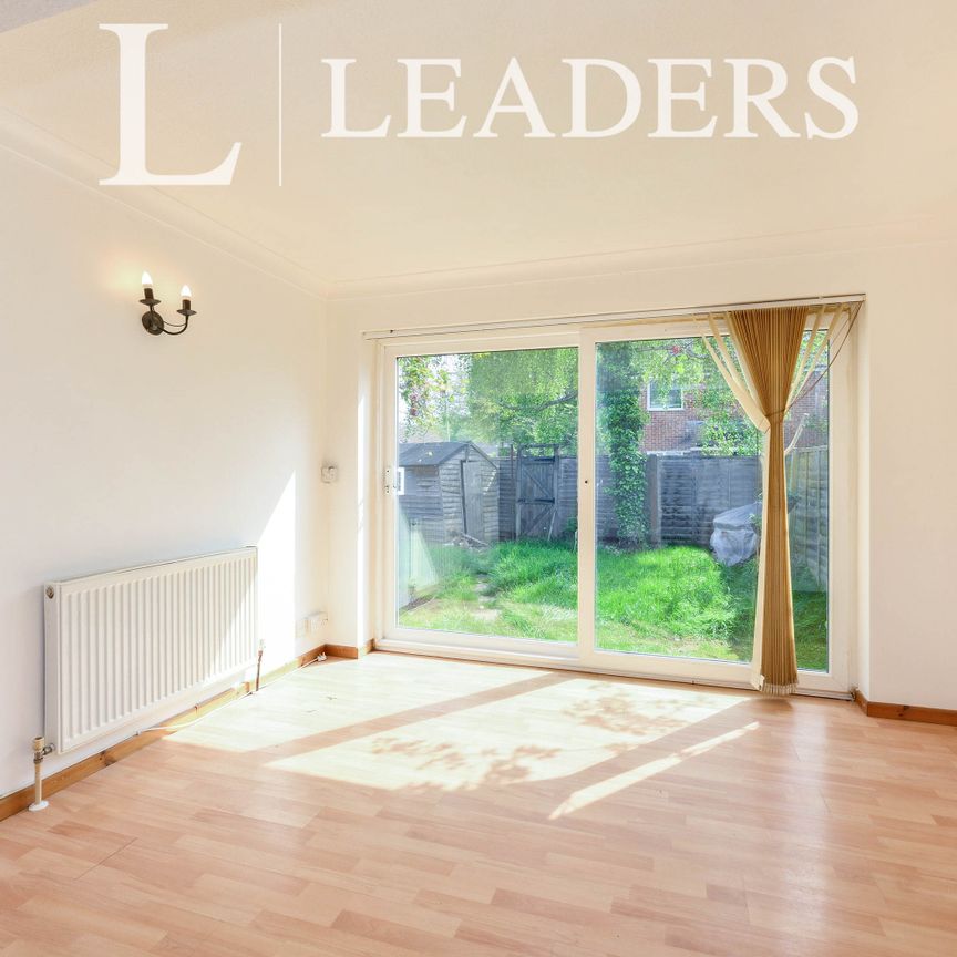 4 bedroom house to rent Magnaville Road, Bishop's Stortford, CM23 - Photo 1