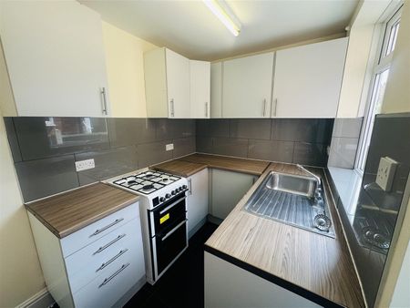 Erdington Road, Atherstone, CV9 - Photo 5