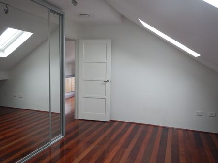 As New Designer Apartment - Photo 2