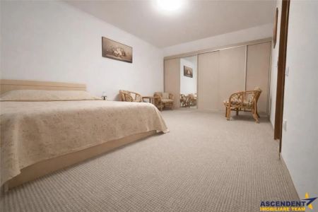 Vila cu 5 camere si garaj propriu, Centrul Istoric/ Drumul Poienii, Brasov - Fotografie 4