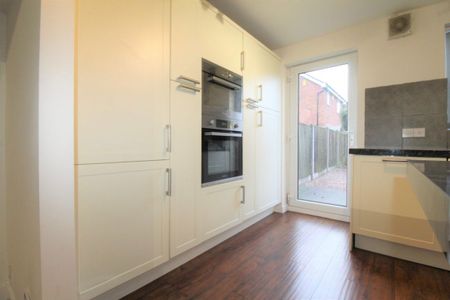 Ayton Gardens, Chilwell, Nottingham, NG9 6NQ - Photo 2