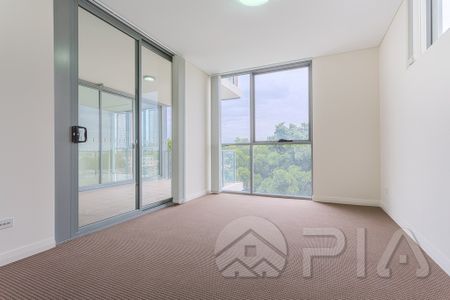 Spacious 2 Bedroom Apartment with Study & 2 Car Spaces! - Photo 2