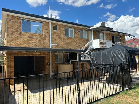 114 Kent Street - Photo 2