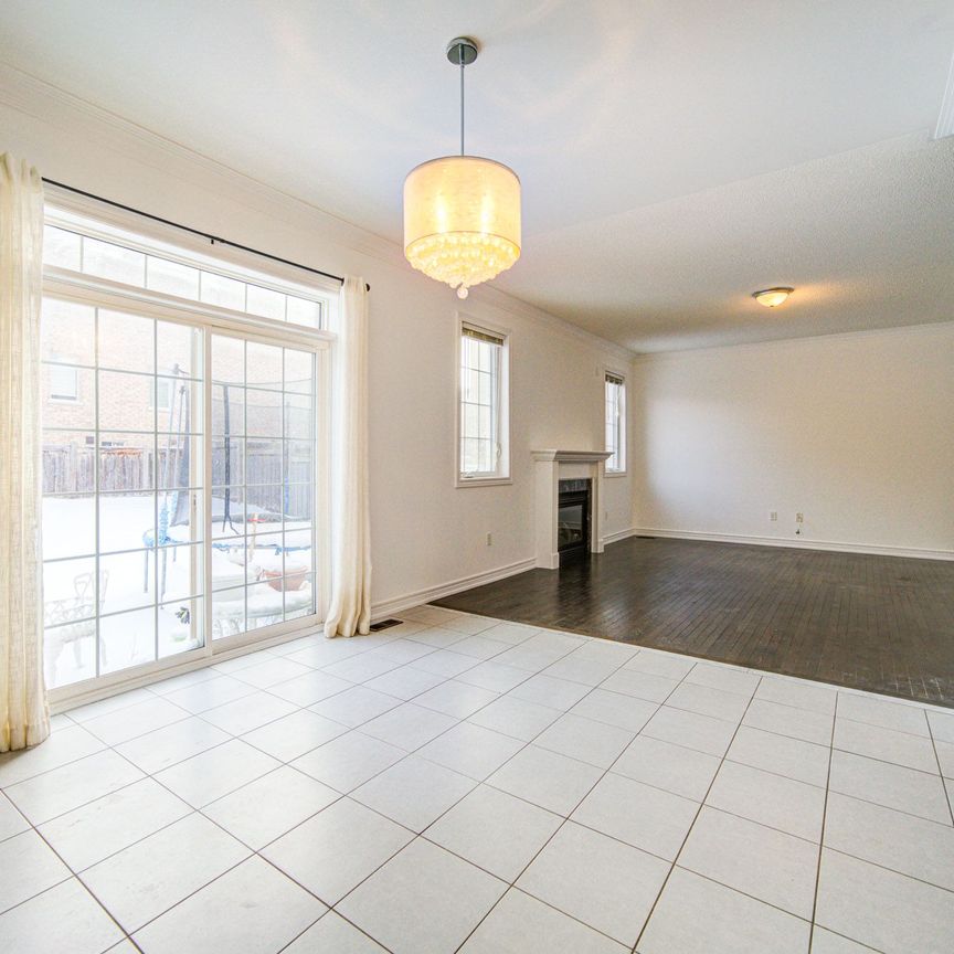 For Lease - 1137 Quick Street, Newmarket, Ontario - Photo 1