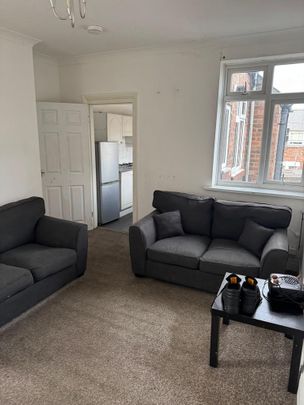 3 bedroom apartment to rent - Photo 1