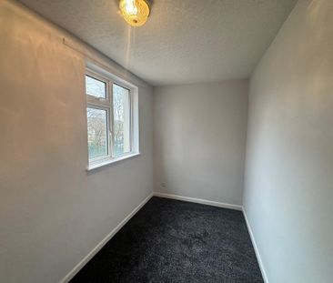 3 bedroom apartment to rent - Photo 4