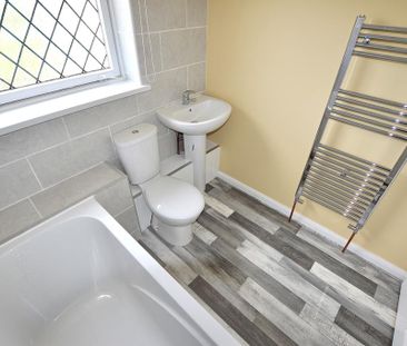 2 bedroom terraced house to rent - Photo 5