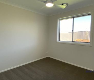 Stylish Four Bedroom Home in Southlakes Estate - Photo 4