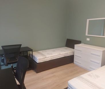 Via Cipriano Facchinetti, Milan, Lombardy 20138 - Photo 6