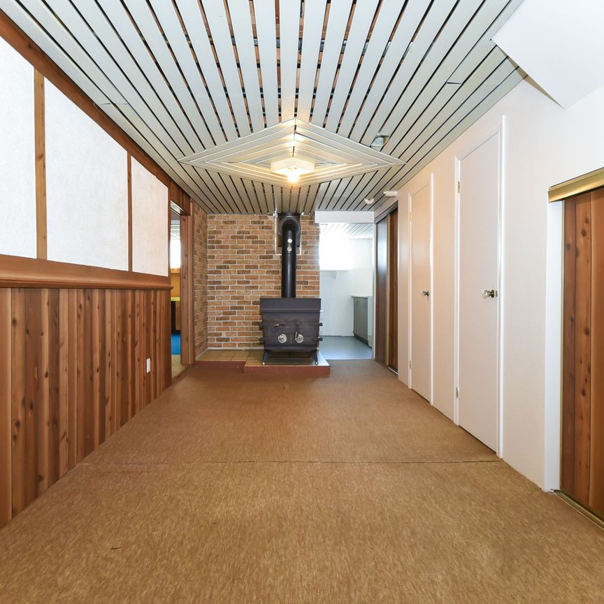 For Lease - 1867 Kingsdale Avenue, Blossom Park - Airport and Area, Ontario - Photo 1