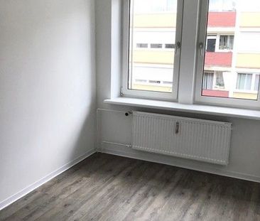 Renovierte 2,5 Zimmer-Wohnung sucht nette Bewohner - Photo 1