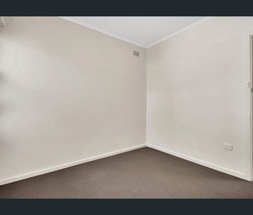 Hi, I'm a Renovated Unit Drenched in Sunlight... - Photo 1