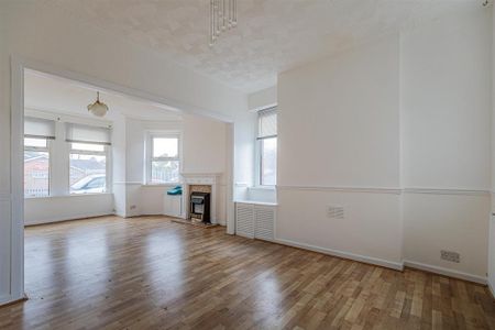 3 bedroom end of terrace house to rent - Photo 5