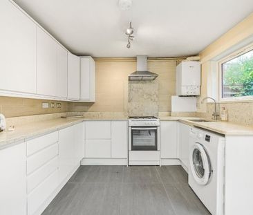 3 bedroom terraced house to rent - Photo 4