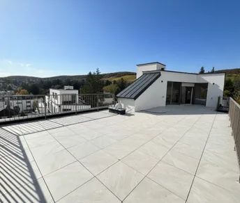 TRAUMHAFTE MIETOPTION ÜBER DEN WEINBERGEN | Erstbezug | 4 Zimmer | 2 Terrassen | Absolute Ruhelage | Aufzug bis in die Wohnung - Foto 3