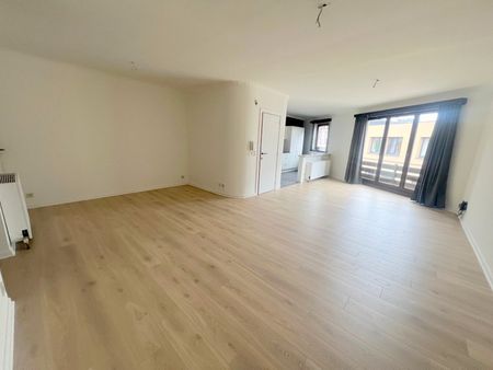 Tof instapklaar gezellig appartement met veel lichtinval in hartje centrum! - Foto 3